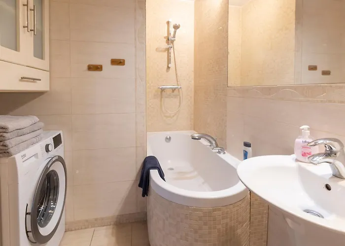 W Centrum 50m2 - 6 People, 3 Apartment *